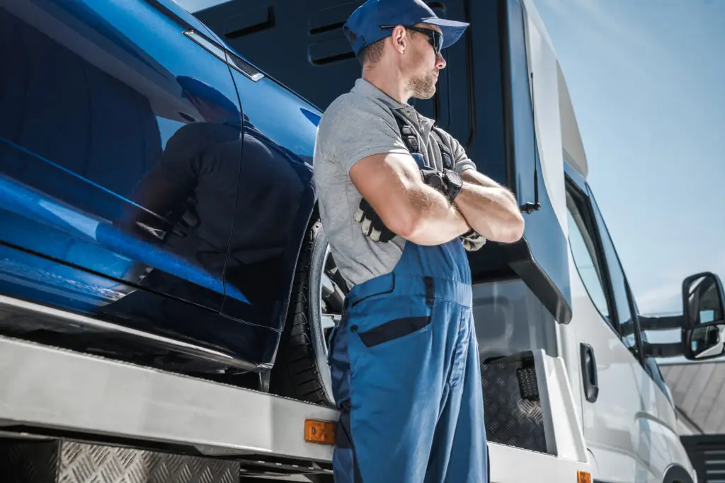 Car Transporter takes a break for lunch